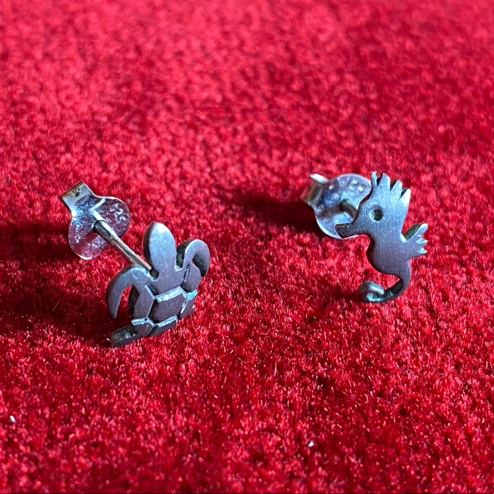 Seahorse/Sea Turtle mismatch earring set Artisan made in Italy